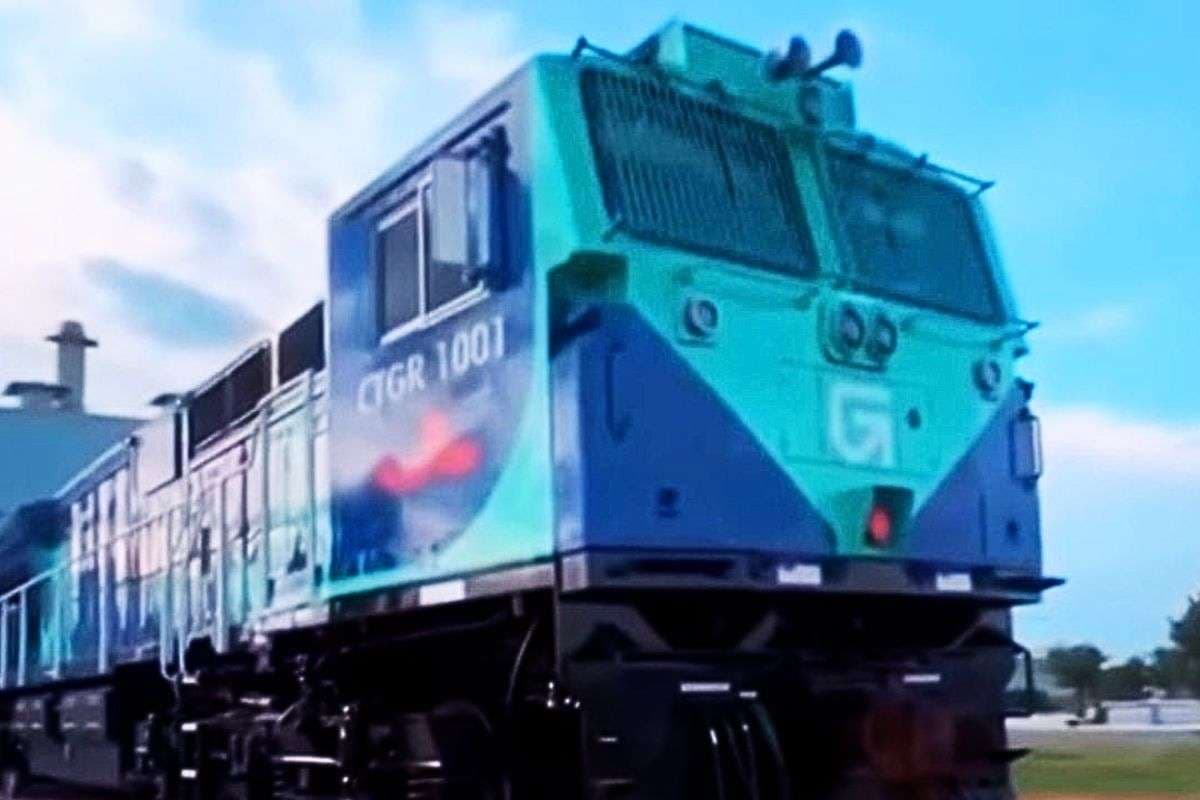 Bihar News: अफ्रीकी देश गिनी में दौड़ा मढौरा में बना रेल इंजन, पूर्व उद्योग मंत्री ने वीडियो शेयर कर क्या कहा?