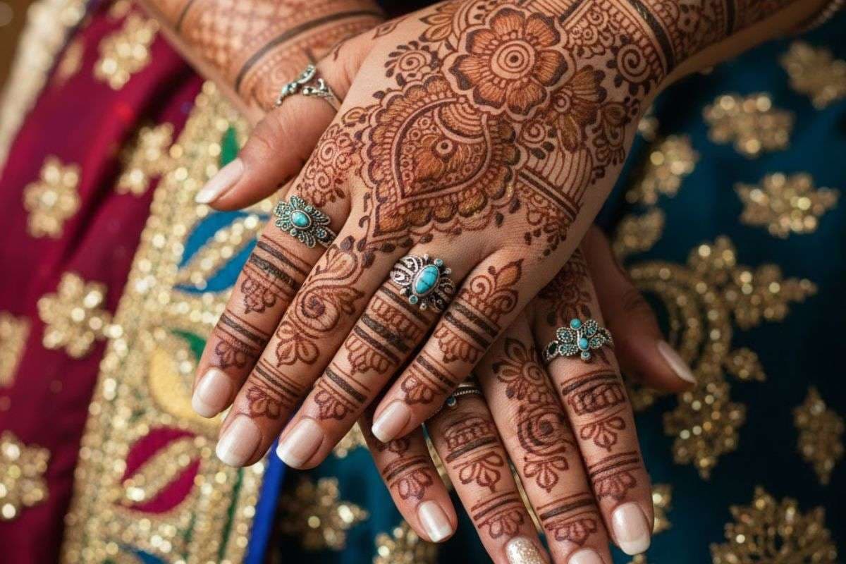 Back Hand Heavy Look Mehndi Design