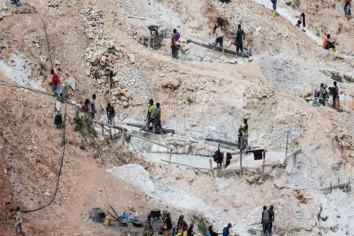 कांगो की खदान में बड़ा हादसा, 200 से ज्यादा लोगों की मौत; मोबाइल-लैपटॉप बनाने में काम आता है यहां का पत्थर