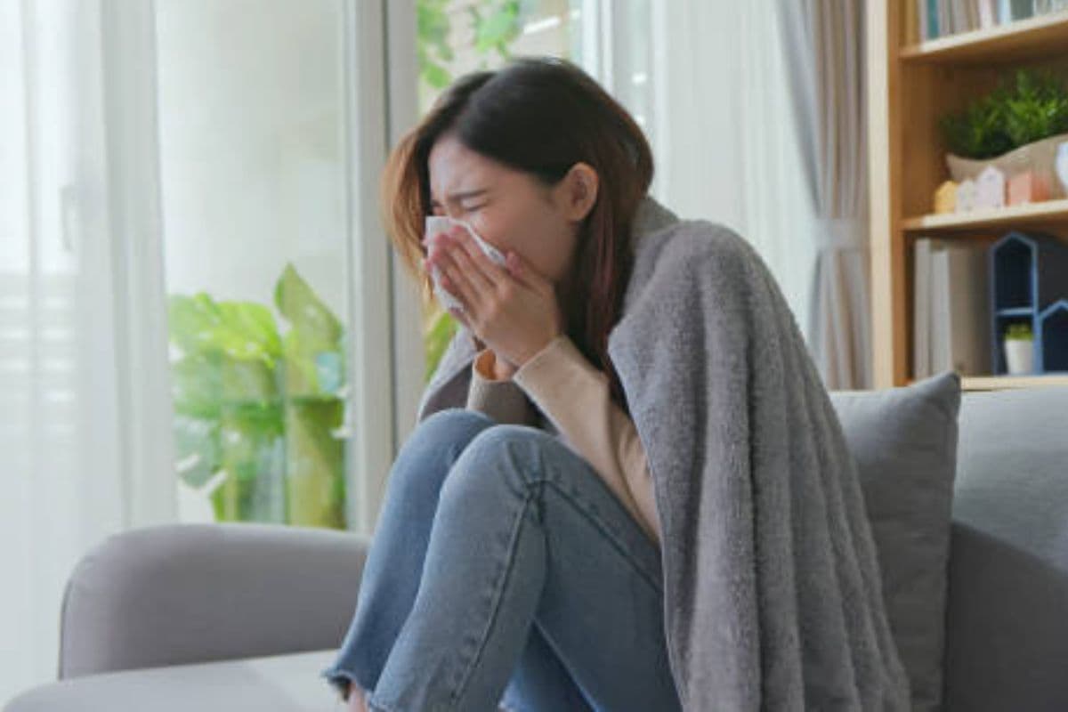 Health Tips: सर्दी जुकाम से हैं परेशान, तो यहां जानिए घरेलु उपचार