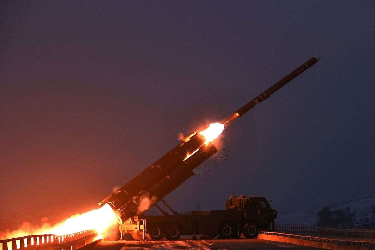 जापान में गूंजा इमरजेंसी अलर्ट! नॉर्थ कोरिया ने दागी बैलिस्टिक मिसाइल, एशिया में बढ़ा तनाव