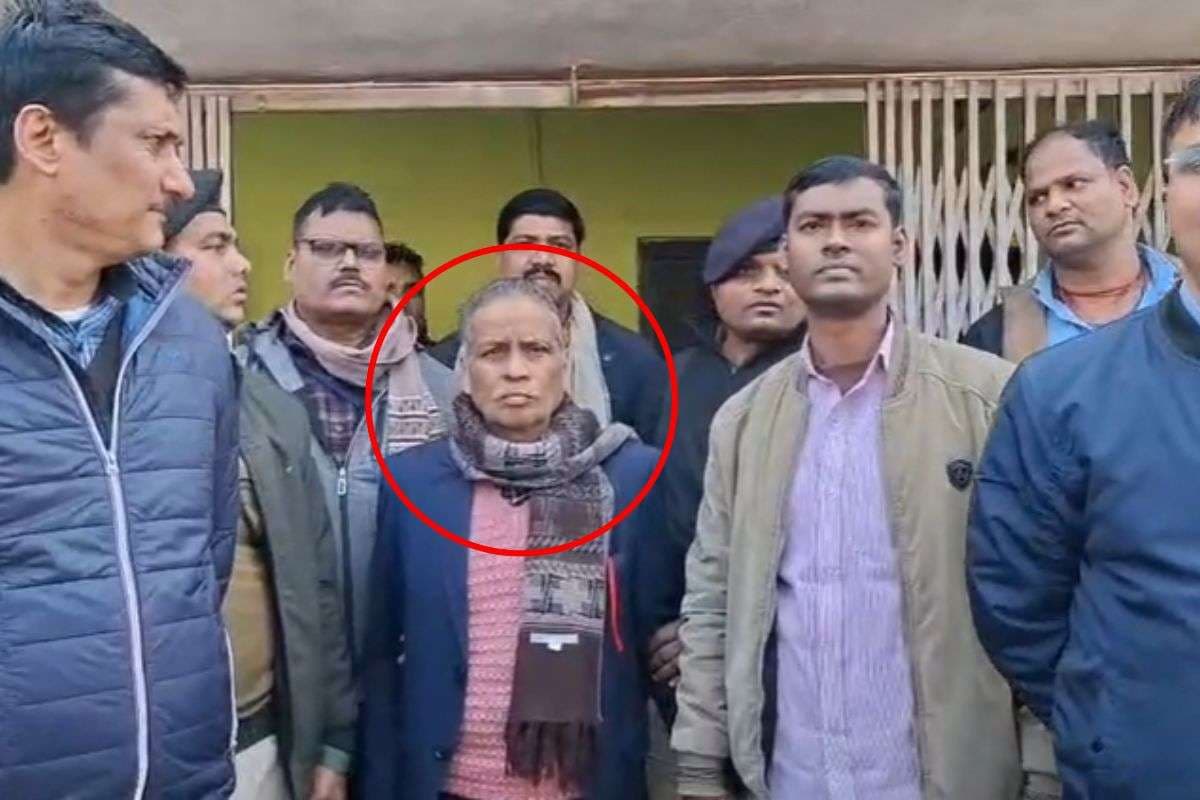 Bihar News: बिहार में घूस लेते पकड़ाया राजस्व अधिकारी, जमीन के दाखिल-खारिज के लिए की थी इतने रुपए की डिमांड