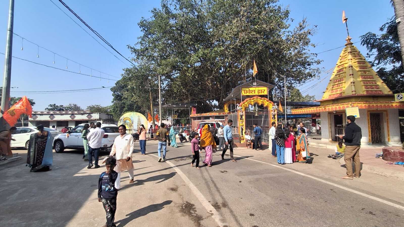 नये साल का लोगों ने किया स्वागत