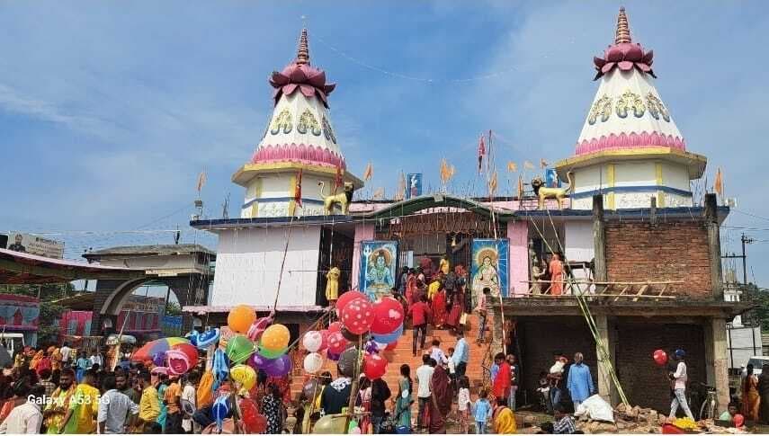 नये साल पर मंदिरों में गूंजा जयकारा, पूजा-अर्चना के साथ नए साल की शुरुआत