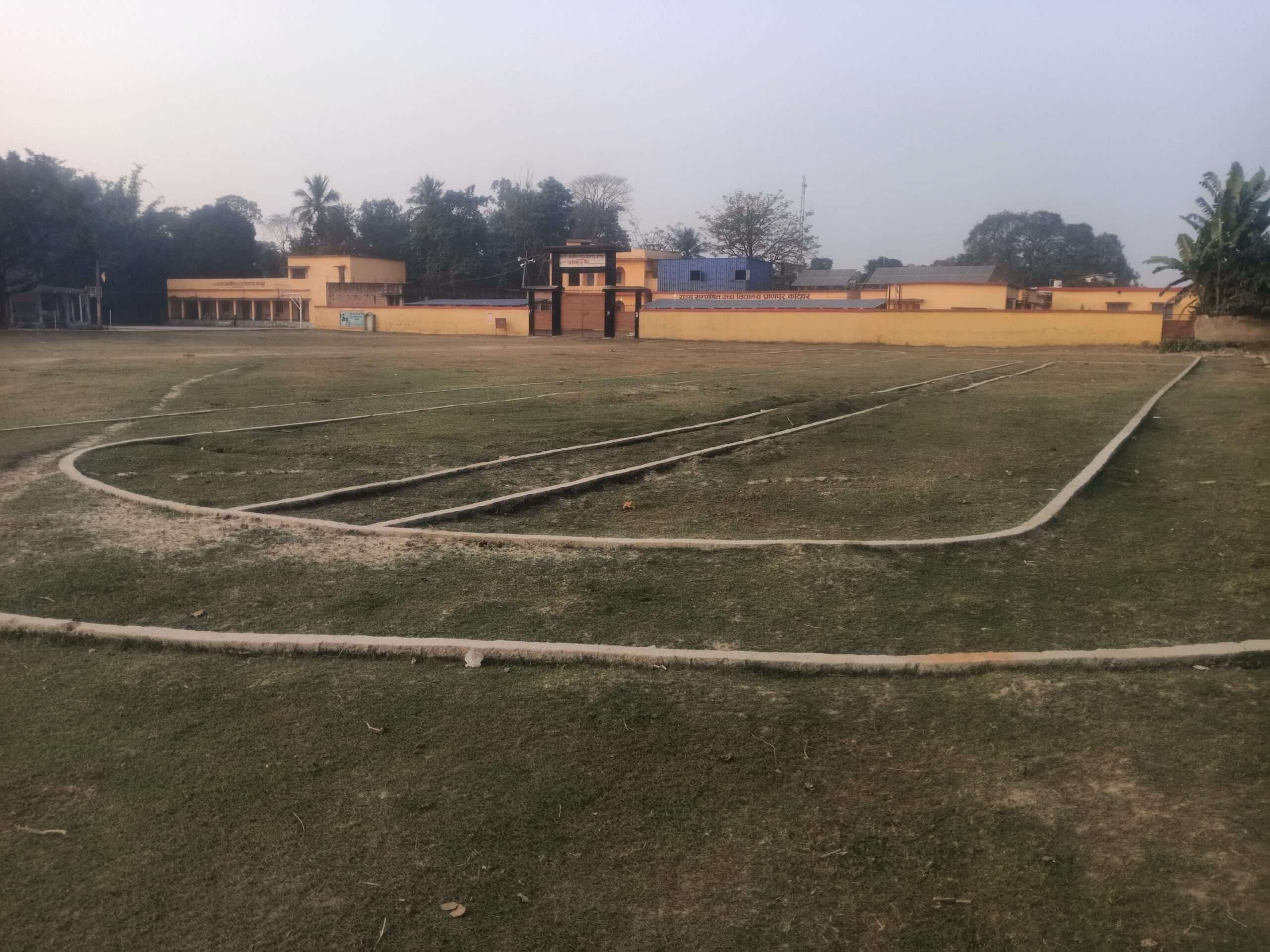 खेल मैदान का निर्माण कार्य अधूरा, खिलाड़ियों में आक्रोश