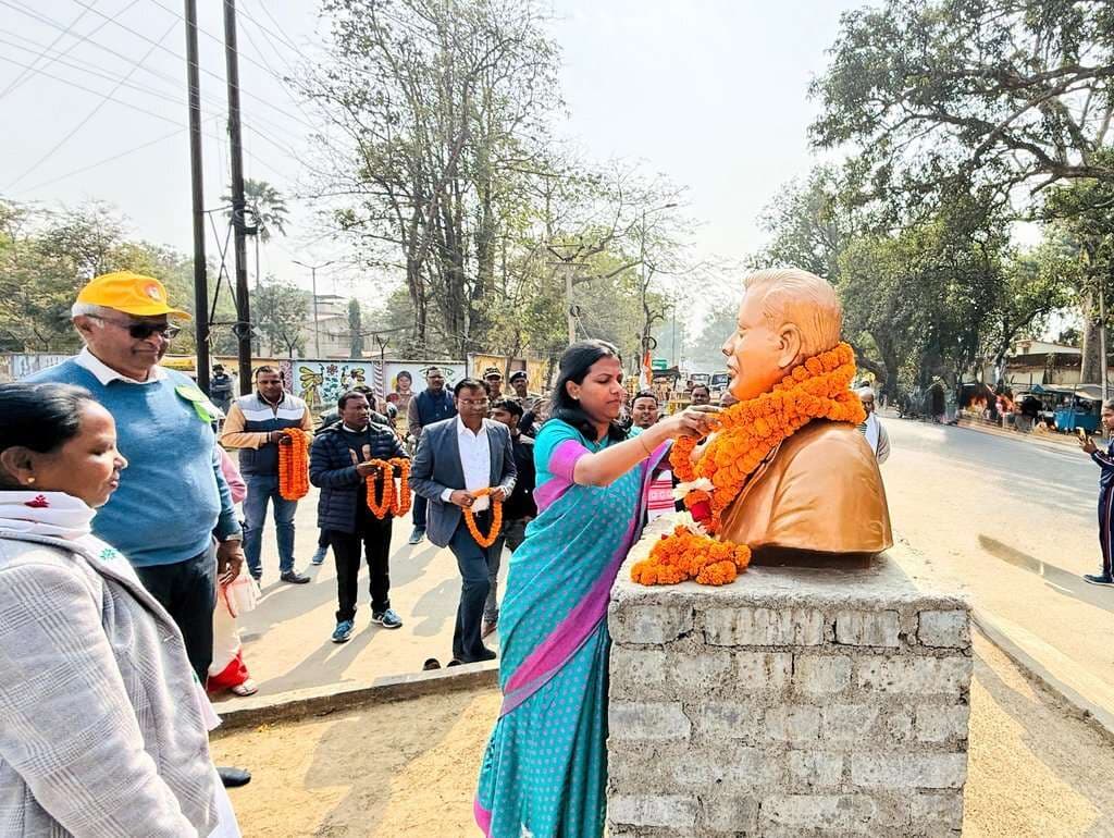 मरांग गोमके ने खेल, शिक्षा व समाज उत्थान के क्षेत्र में अमिट छाप छोड़ी : डीसी