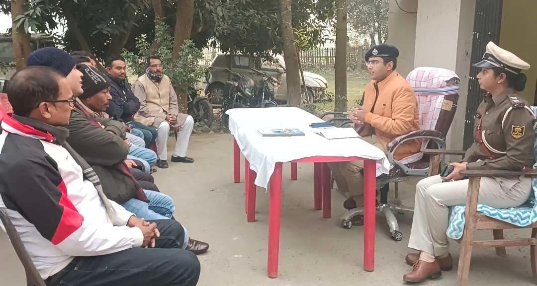 एसपी ने हसनगंज थाना में की जनसुनवाई, पुलिस पदाधिकारी को दिये आवश्यक निर्देश