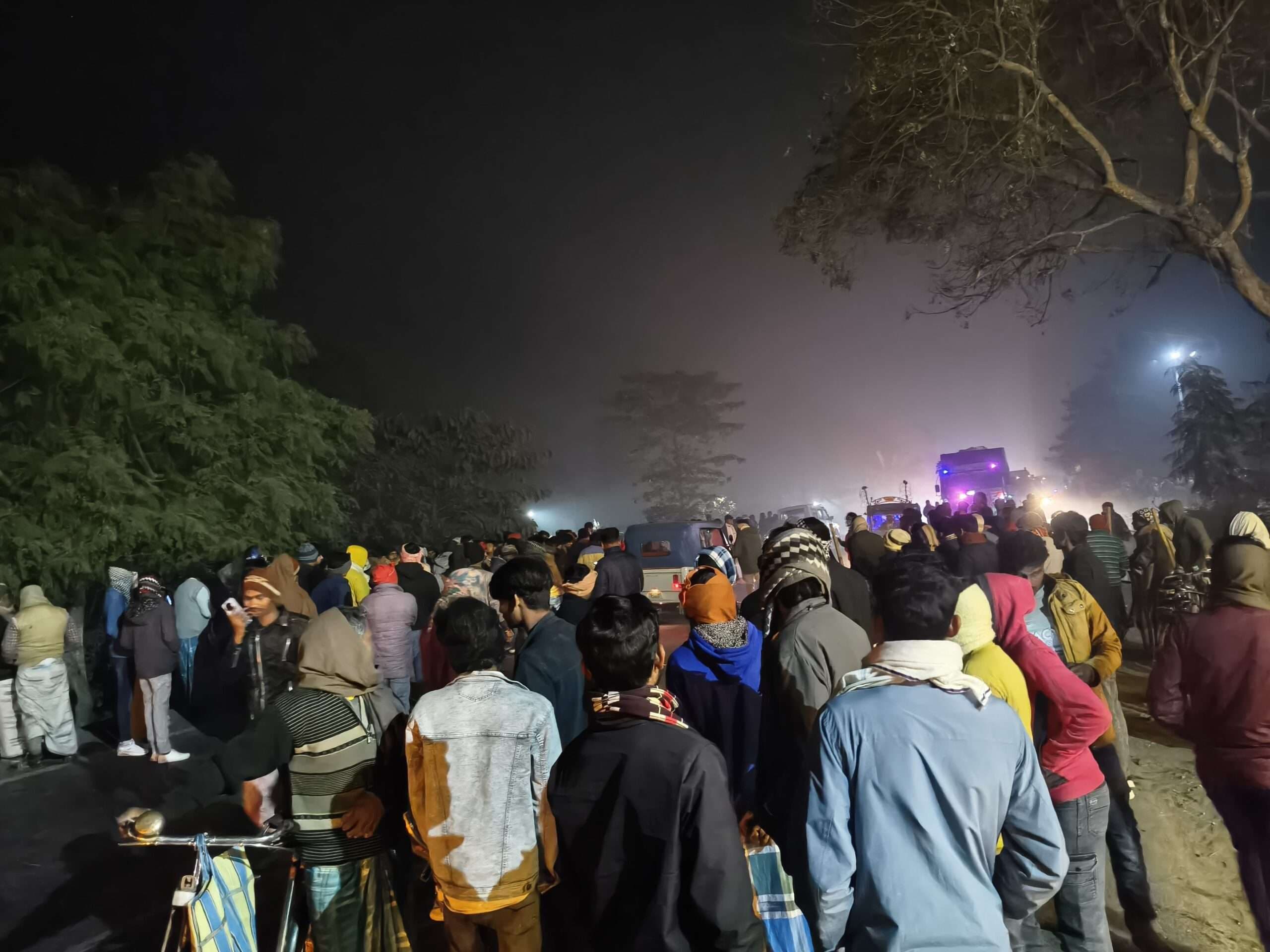 कोढ़ा इमली चौक पवई के पास हाइवा की चपेट में आकर युवक की मौत