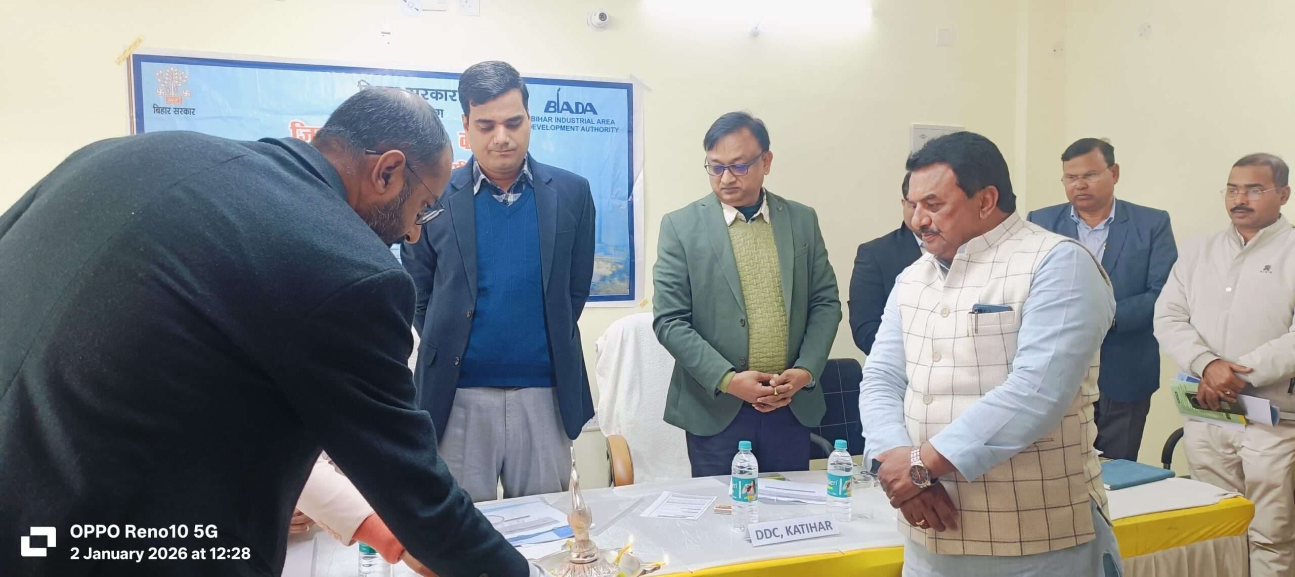 जिला औद्योगिक नियोजक संघ के अध्यक्ष ने डीएम को मांग पत्र सौंपा