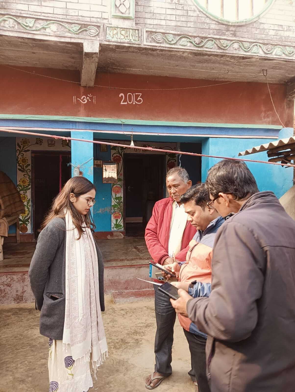 प्रधानमंत्री आवासीय योजना का लीय जांच बीडीओ ने किया