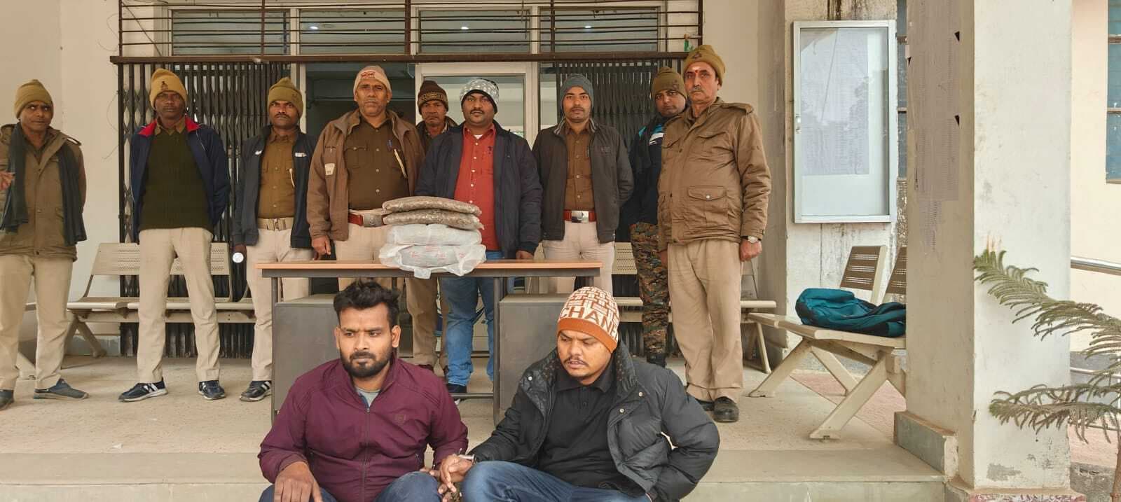 छह किलो गांजा के साथ दो अभियुक्त गिरफ्तार