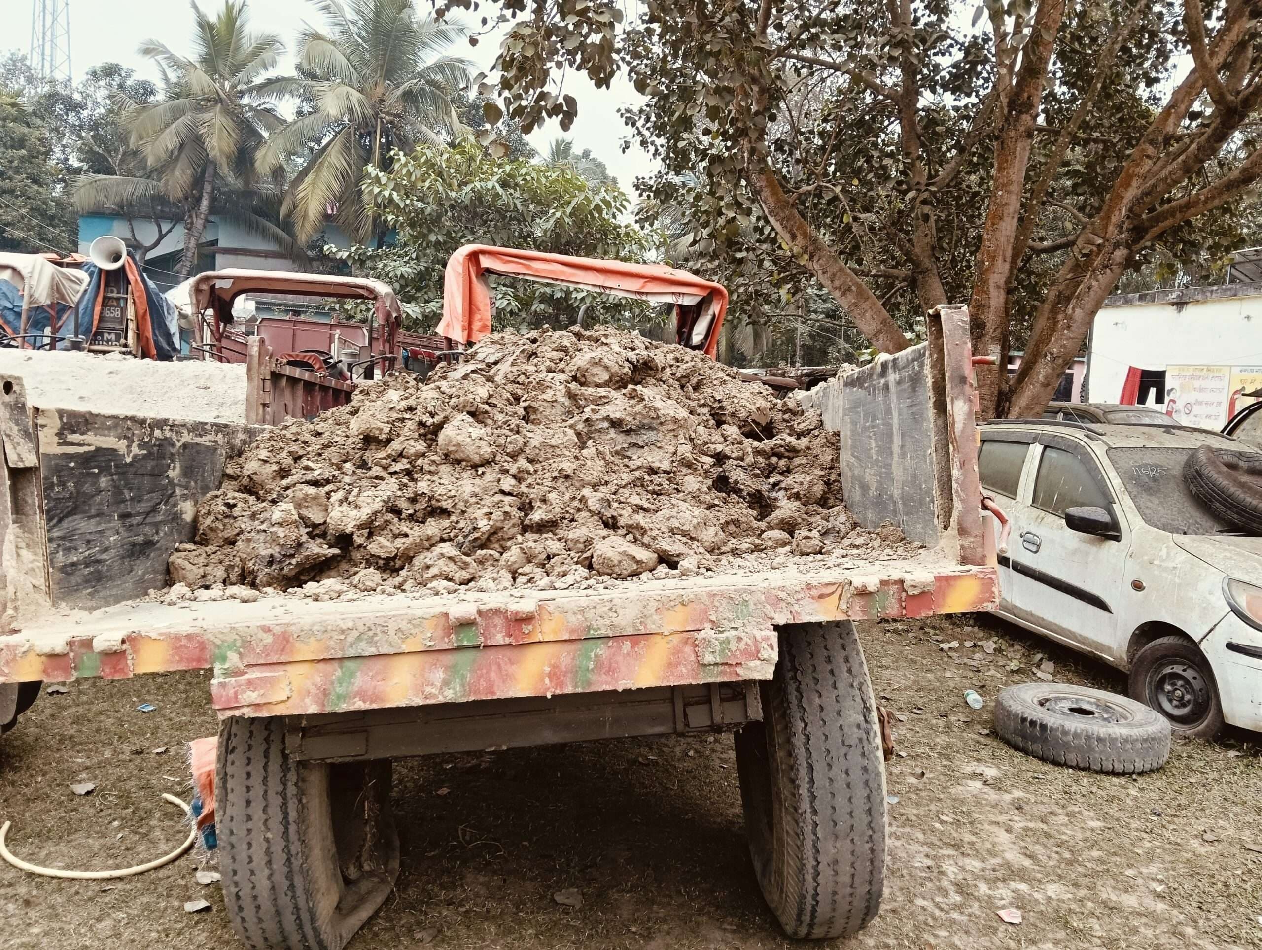 अवैध खनन के खिलाफ कार्रवाई, ट्रैक्टर किया जब्त