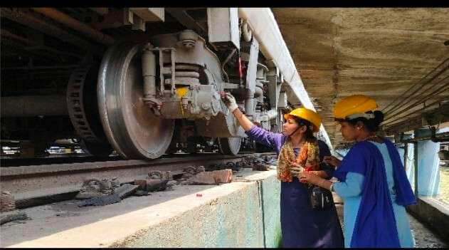 पूर्वोत्तर सीमांत रेलवे में आधुनिक तकनीक से कोचों का रख-रखाव