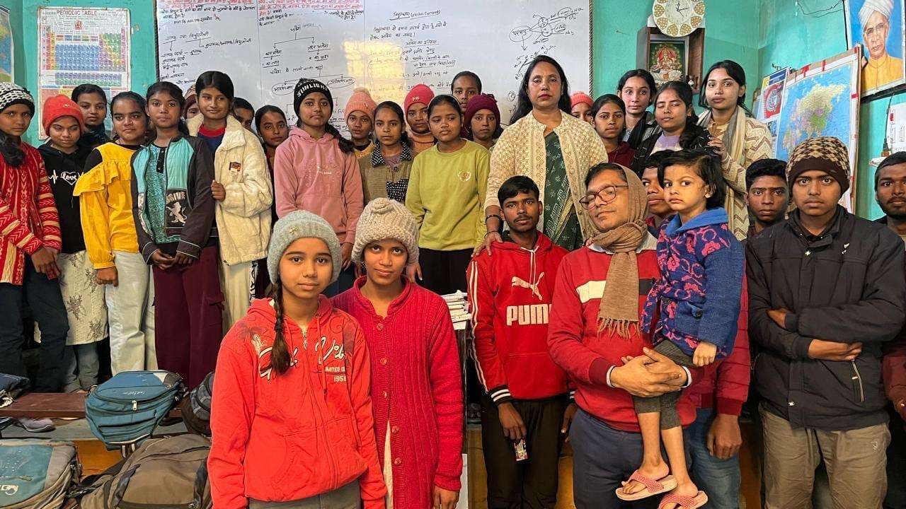 राष्ट्रीय युवा दिवस पर मेधावी छात्रों को किया सम्मानित