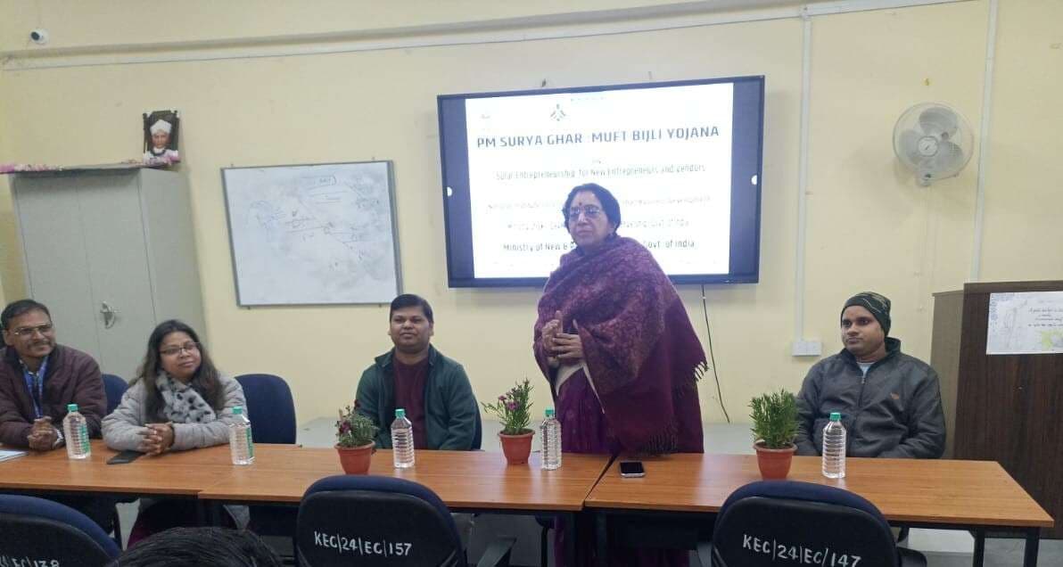 ऊर्जा क्षेत्र में व्यवसाय की तकनीक की दी जानकारी