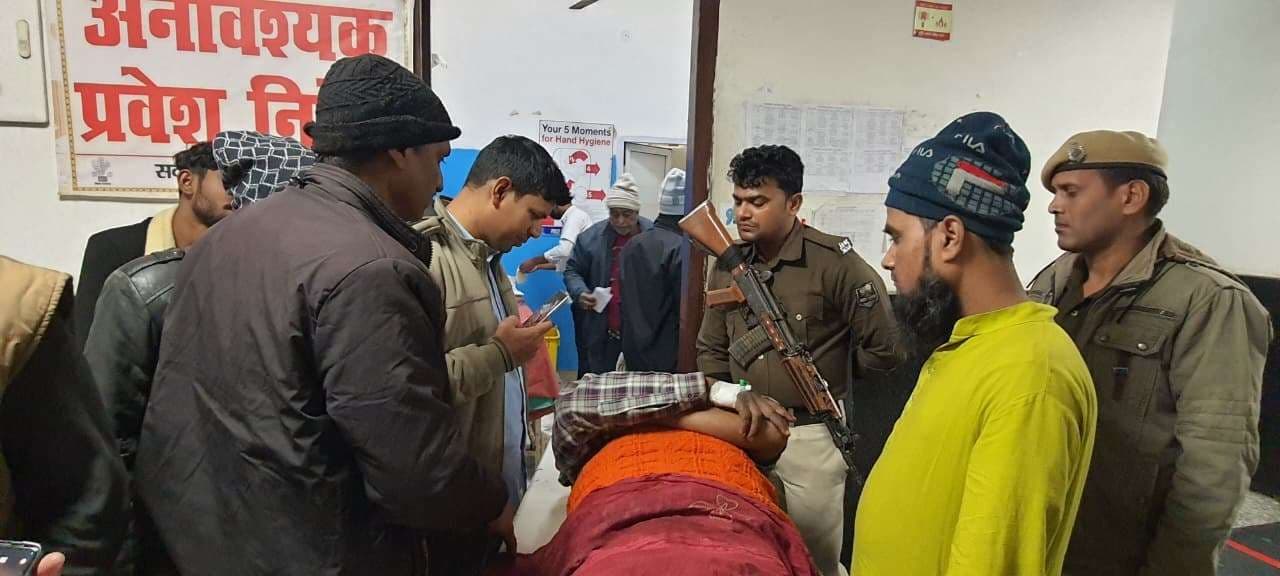 लूट के दौरान अपराधियों ने बिस्कुट फेरी वाले को मारी गोली, घायल