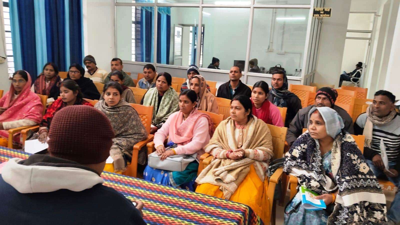 बाल विवाह मुक्त भारत अभियान को लेकर पारा विधिक स्वयंसेवकों का डोर-टू-डोर मुहिम शुरू