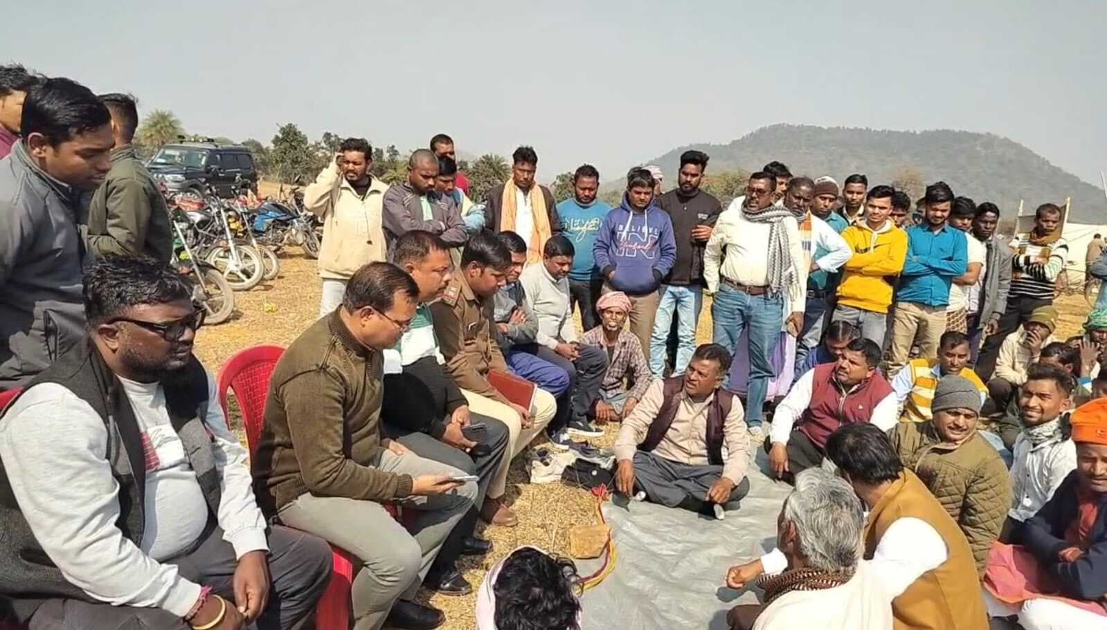 Dhanbad News: अतिक्रमण करने वालों के खिलाफ सीओ ने दर्ज कराया एफआइआर