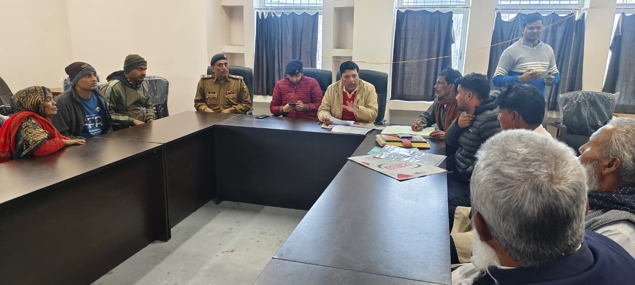 जनता दरबार में दो मामलों का किया निष्पादन