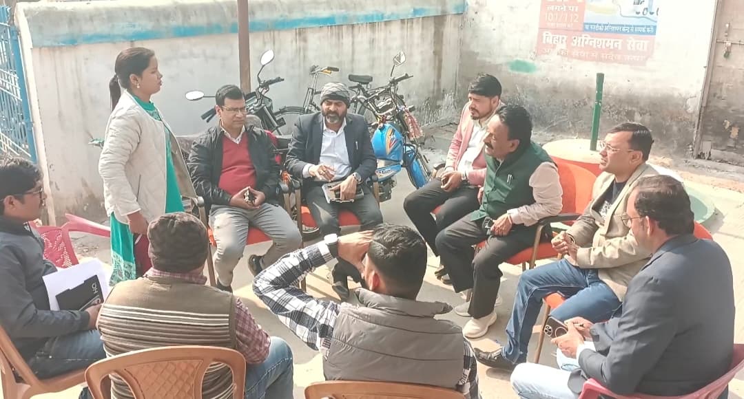 जिला प्रतिरक्षण प्राधिकारी ने प्राथमिक स्वास्थ्य केंद्र हसनगंज का किया निरीक्षण