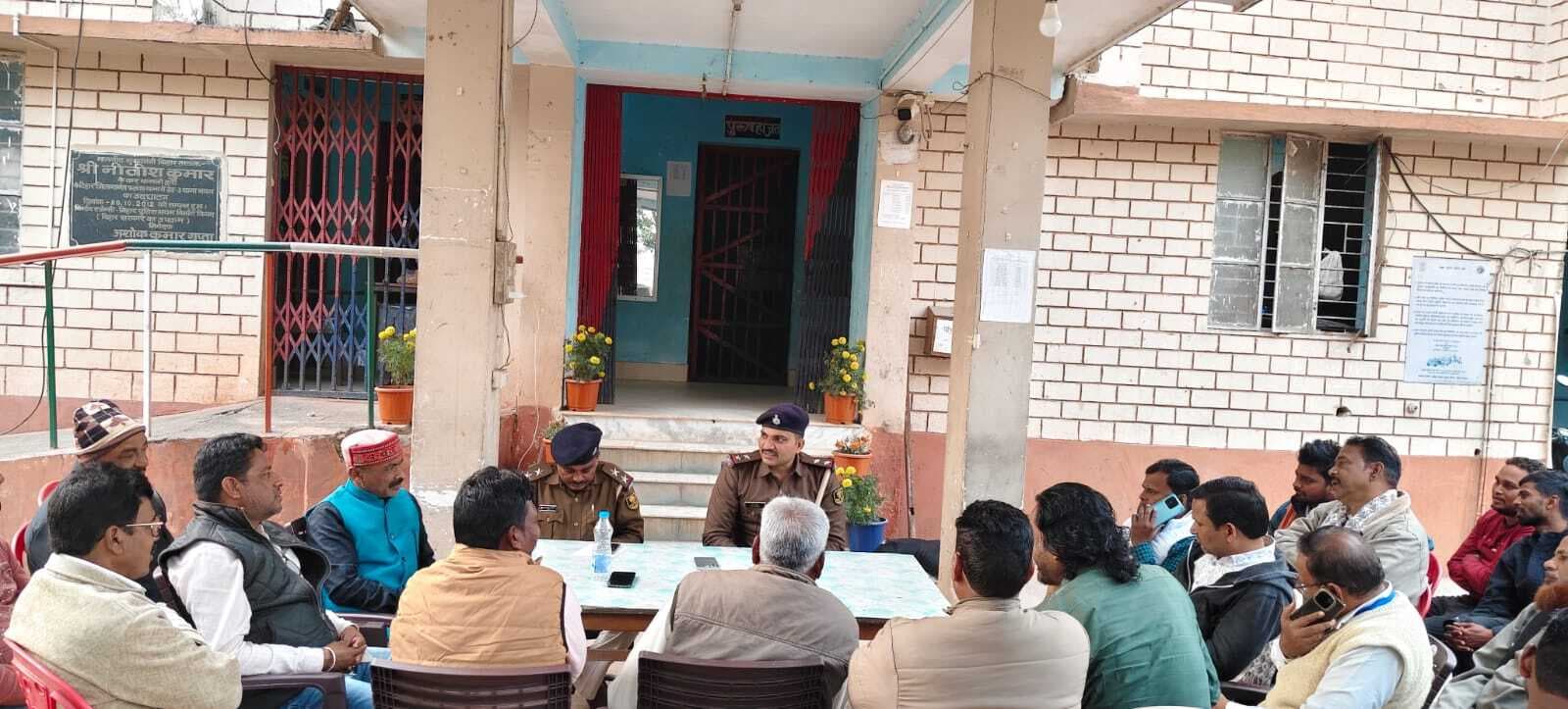 – पूजा स्थल व जुलूस में डीजे व अश्लील गानों पर रहेगी रोक: थानाध्यक्ष