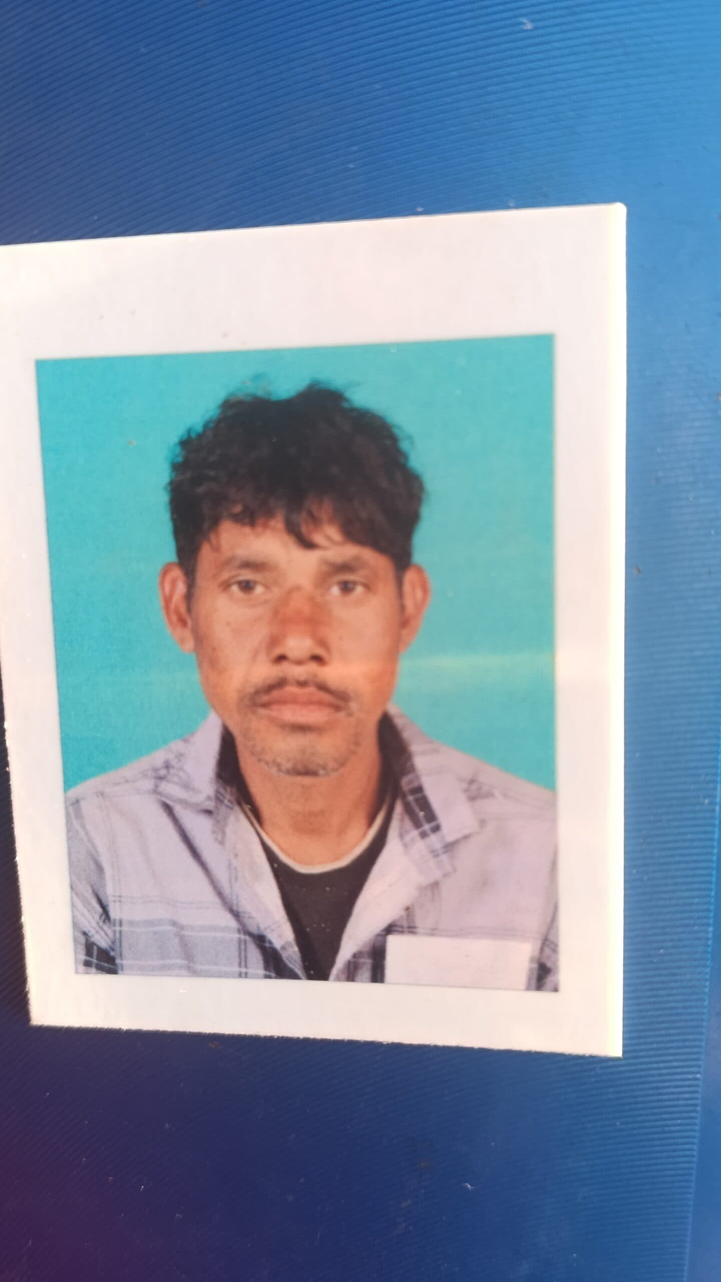 अनियंत्रित होकर पलटा टैक्टर, दो की मौत, छह घायल