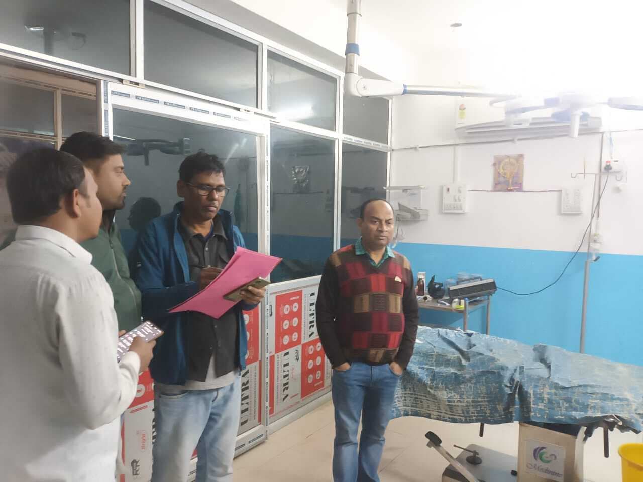 Bhagalpur news अनुमंडल अस्पताल के उपाधीक्षक के निजी क्लिनिक की जांच से हड़कंप