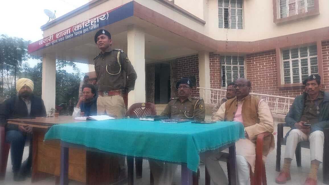 पूजा समिति के लोग रहे सक्रिय, उपद्रवी पर पुलिस की रहेगी पैनी नजर