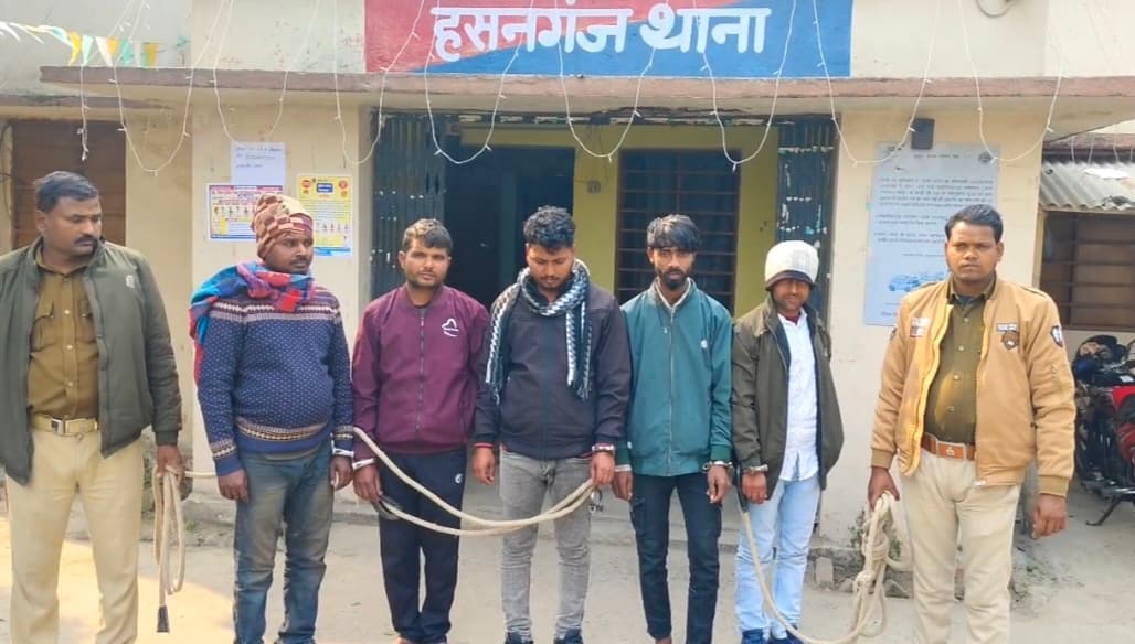 शराब पीकर हंगामा करने के आरोप में पांच गिरफ्तार