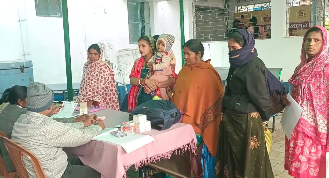 पीएचसी में 15 गर्भवती महिलाओं की स्वास्थ्य जांच