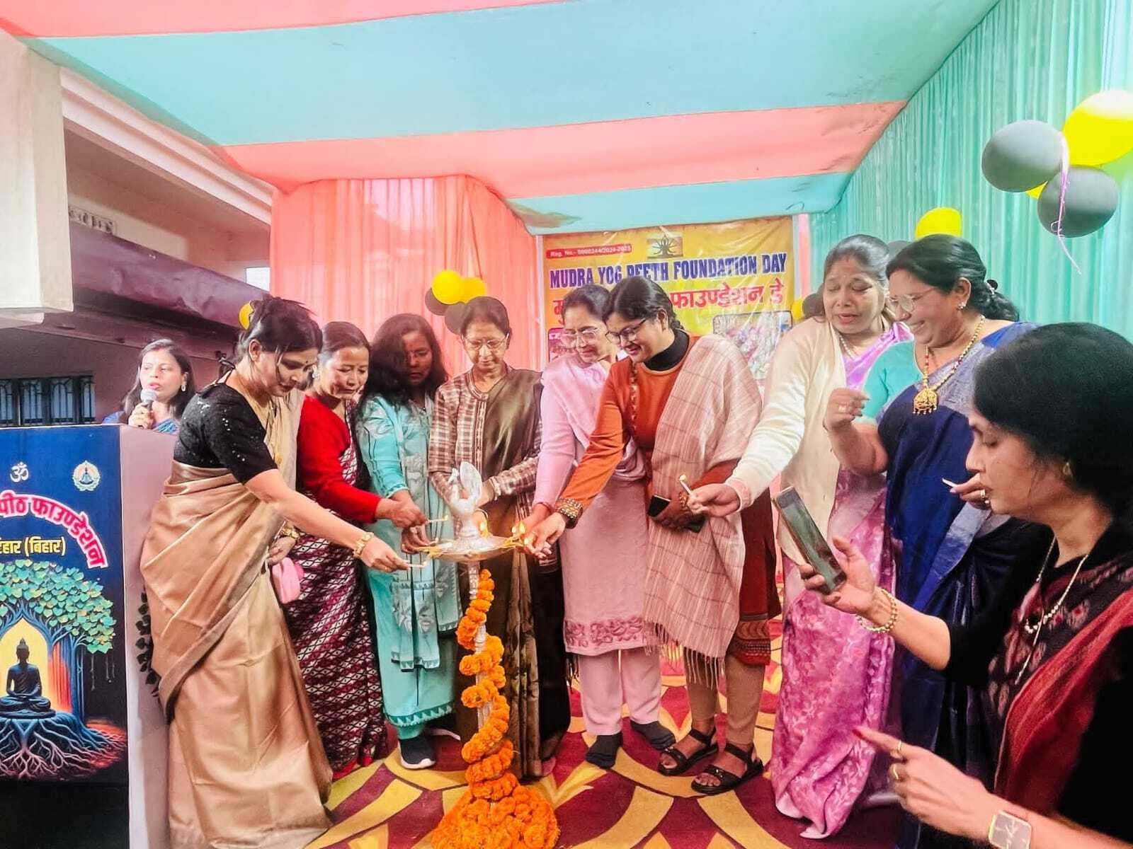 मुद्रा योग पीठ फाउंडेशन ने अपना पांचवां स्थापना दिवस धूमधाम से मनाया