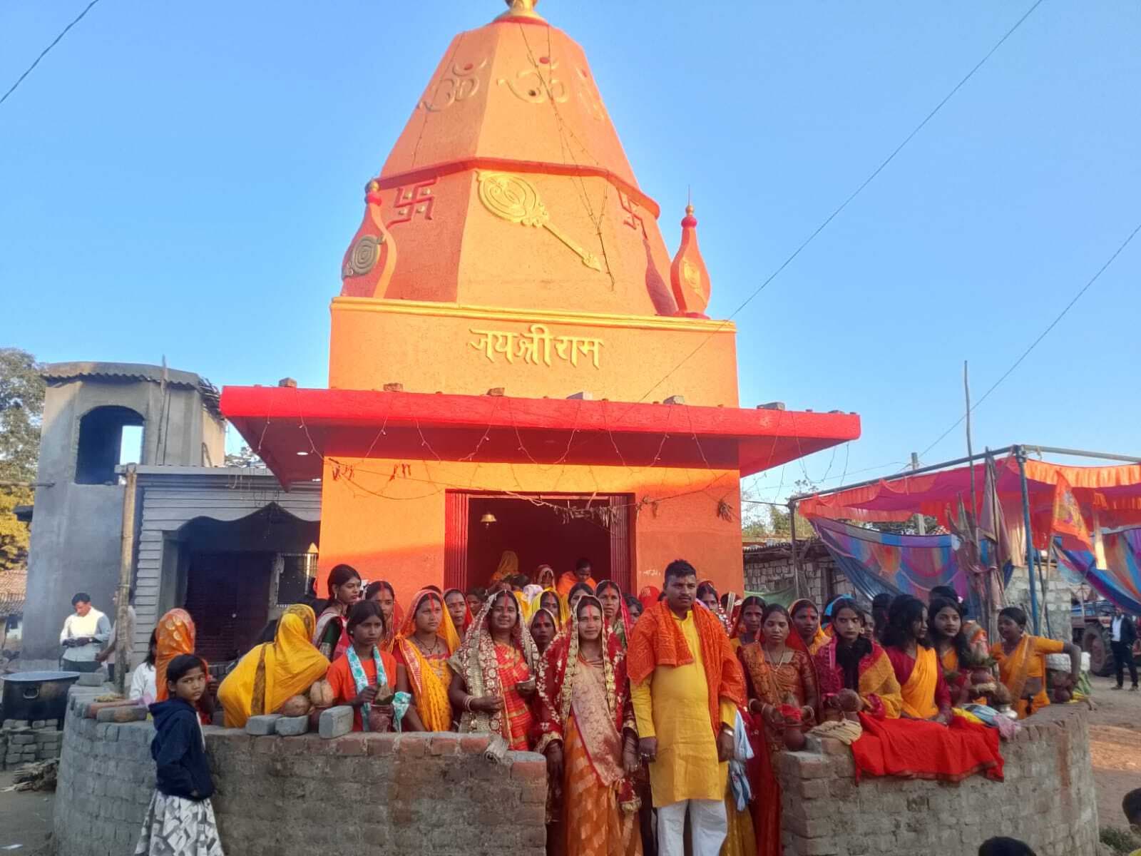 बजरंग बली मंदिर की वर्षगांठ पर निकली कलश यात्रा