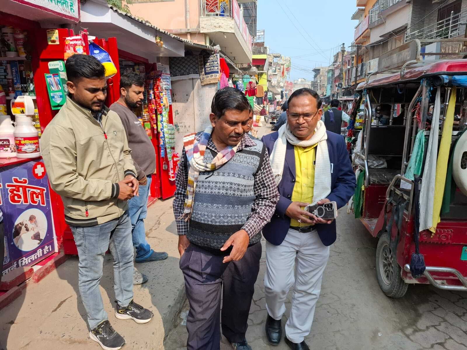 सड़क किनारे दुकान नहीं लगाने की अपील