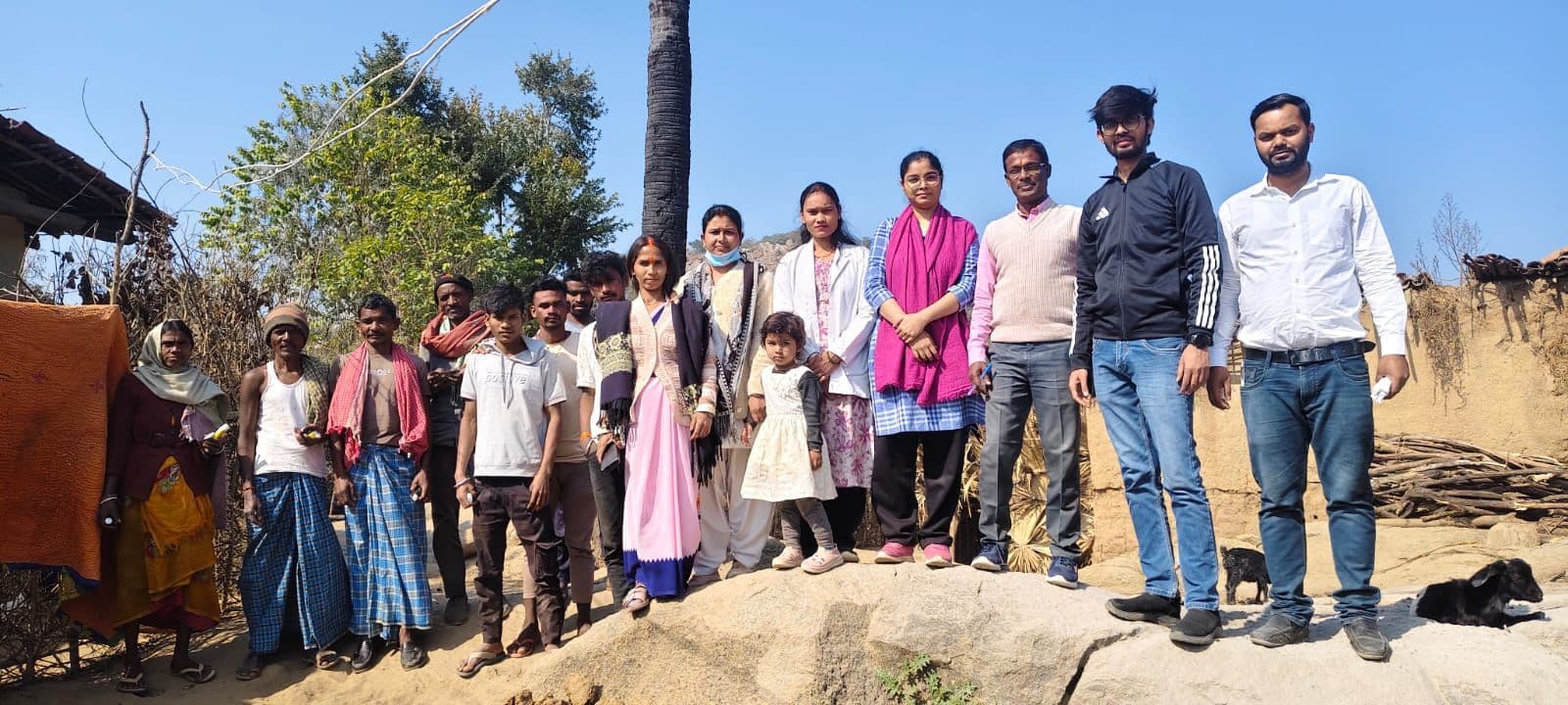 उच्च रक्तचाप, मधुमेह व अन्य बीमारियों के प्रति ग्रामीणों को किया जागरूक