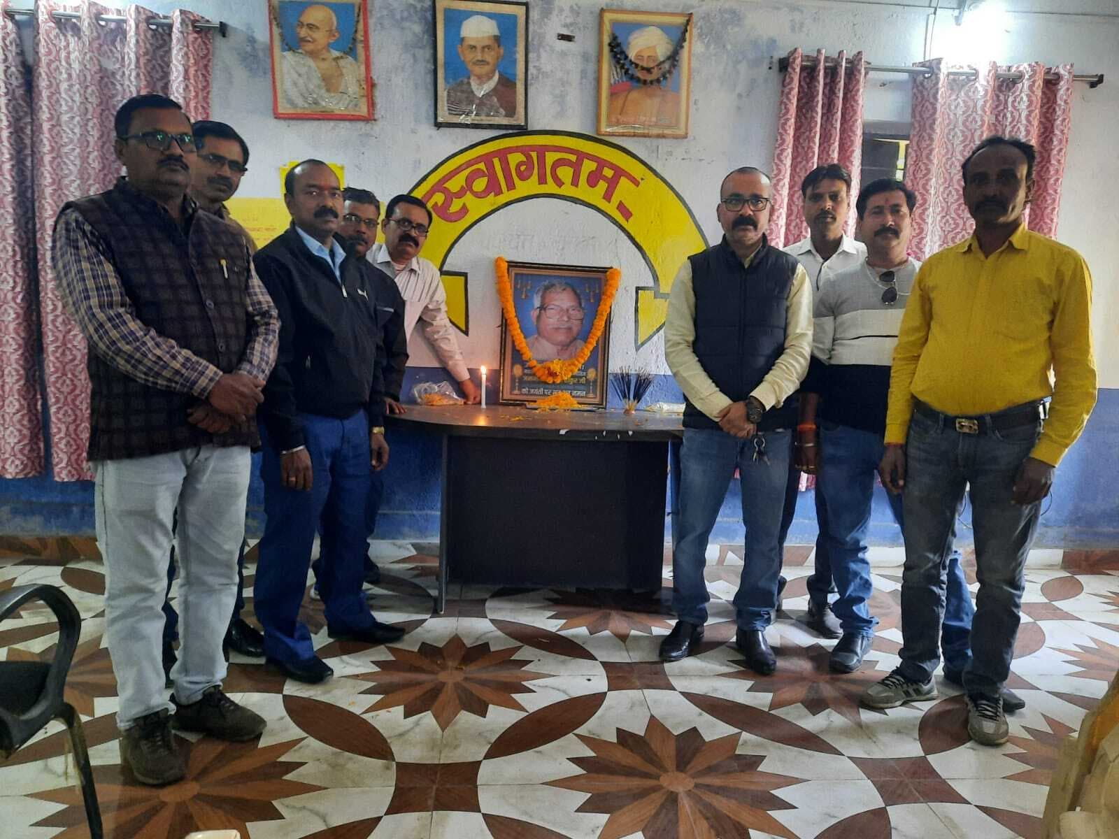 कर्पूरी ठाकुर के नाम पर स्मारक या चौक बनाने की मांग