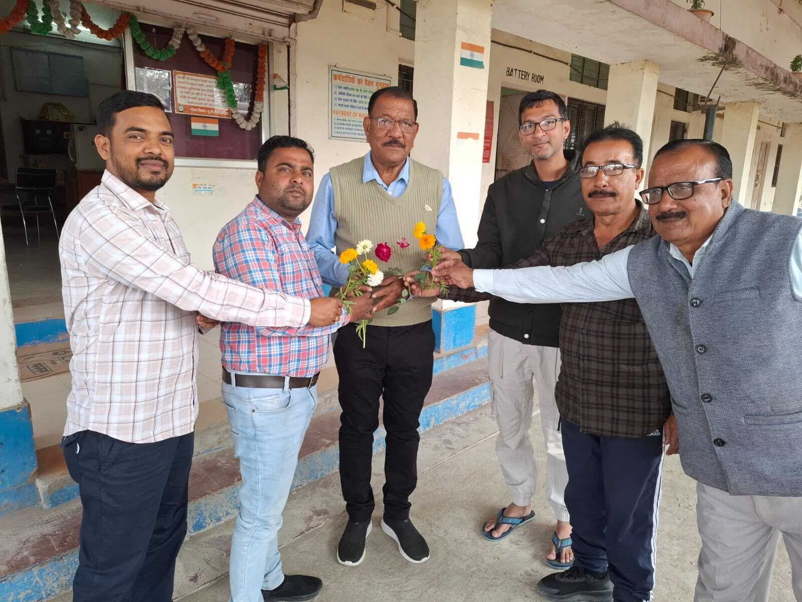 गणतंत्र दिवस परेड देखने के जल योद्धा प्रमोद झा हुए रवाना