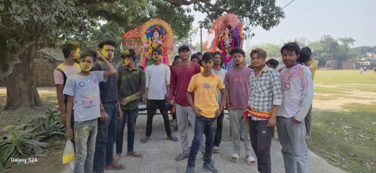 अमदाबाद में मां शारदे को दी विदाई