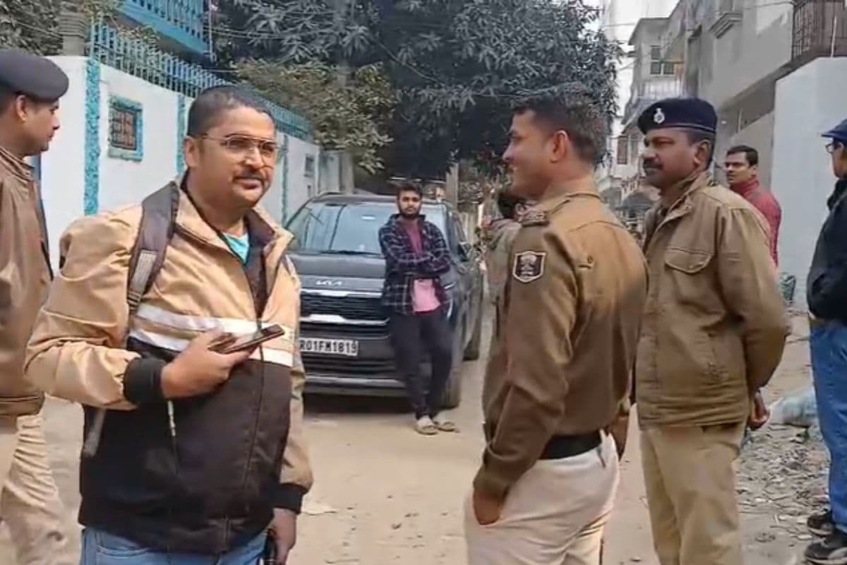 Patna Crime News: पटना में रिटायर महिला टीचर की गला रेतकर हत्या, अंगूठी और चेन गायब, क्या बोली पुलिस?