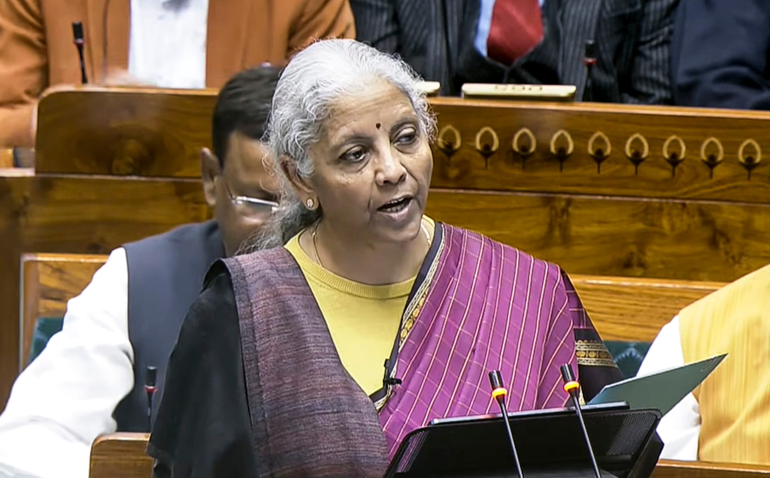 Budget 2026: बनारस-पटना में शिप रिपेयर इकोसिस्टम, डेडिकेटेड ट्रेड-7 हाई स्पीड रेल कॉरिडोर; 10 बड़ी बातें Budget