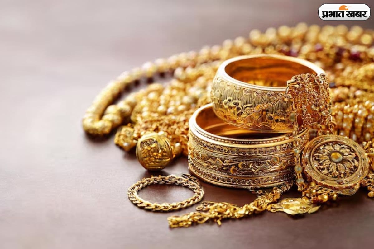 फिर महंगा हुआ सोना, चांदी की कीमतों में आई गिरावट, जानें आज के ताजा रेट्स