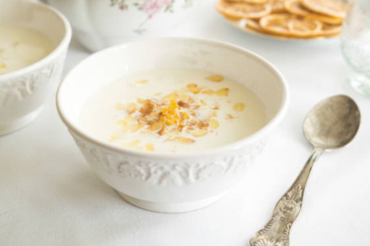 Almond Soup Recipe: सर्दियों में एनर्जी से भर देगी बादाम का सूप, जानें बनाने का सिंपल तरीका
