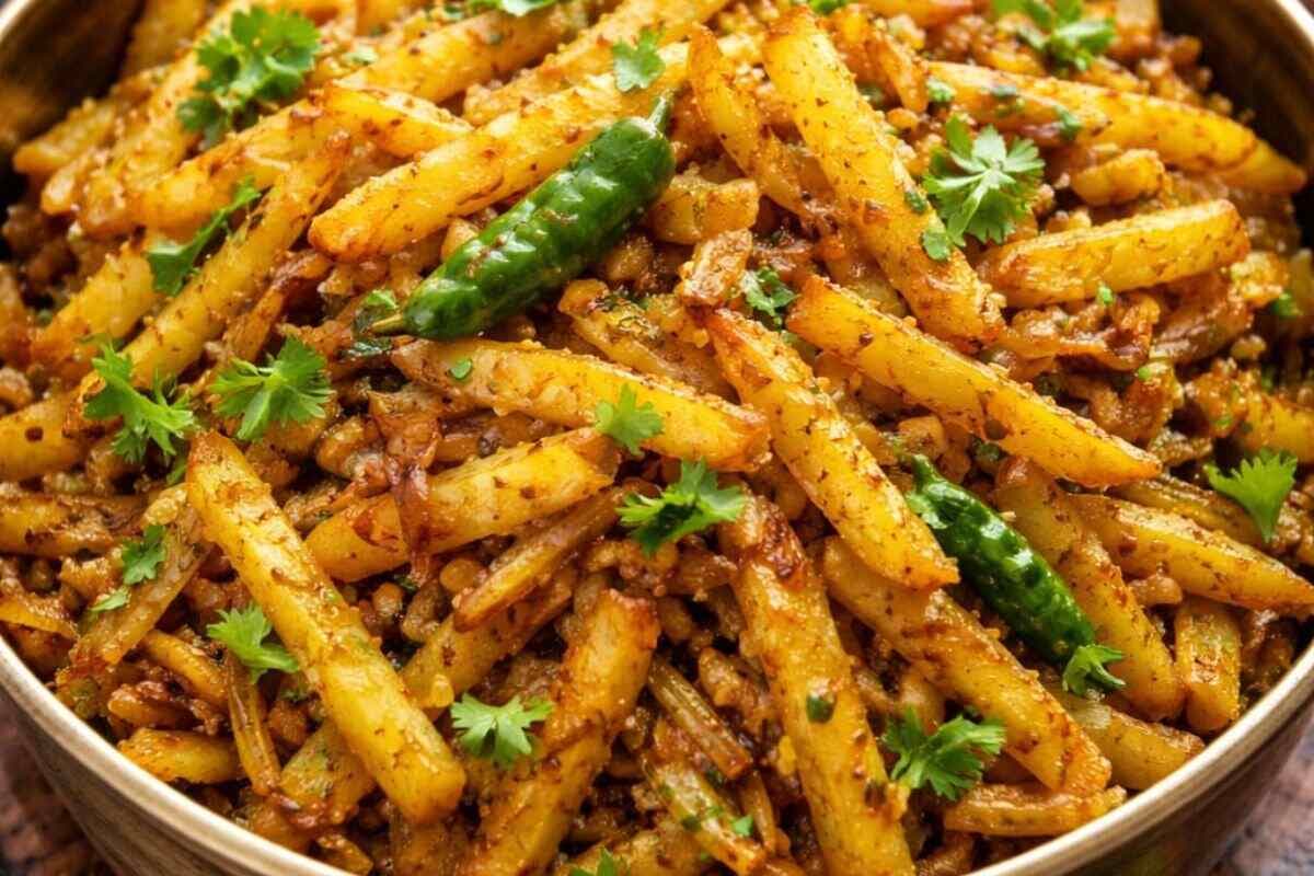 घर पर बनाएं बिहारी स्टाइल आलू भुजिया, पूरी-पराठे के साथ लगेगा लाजवाब