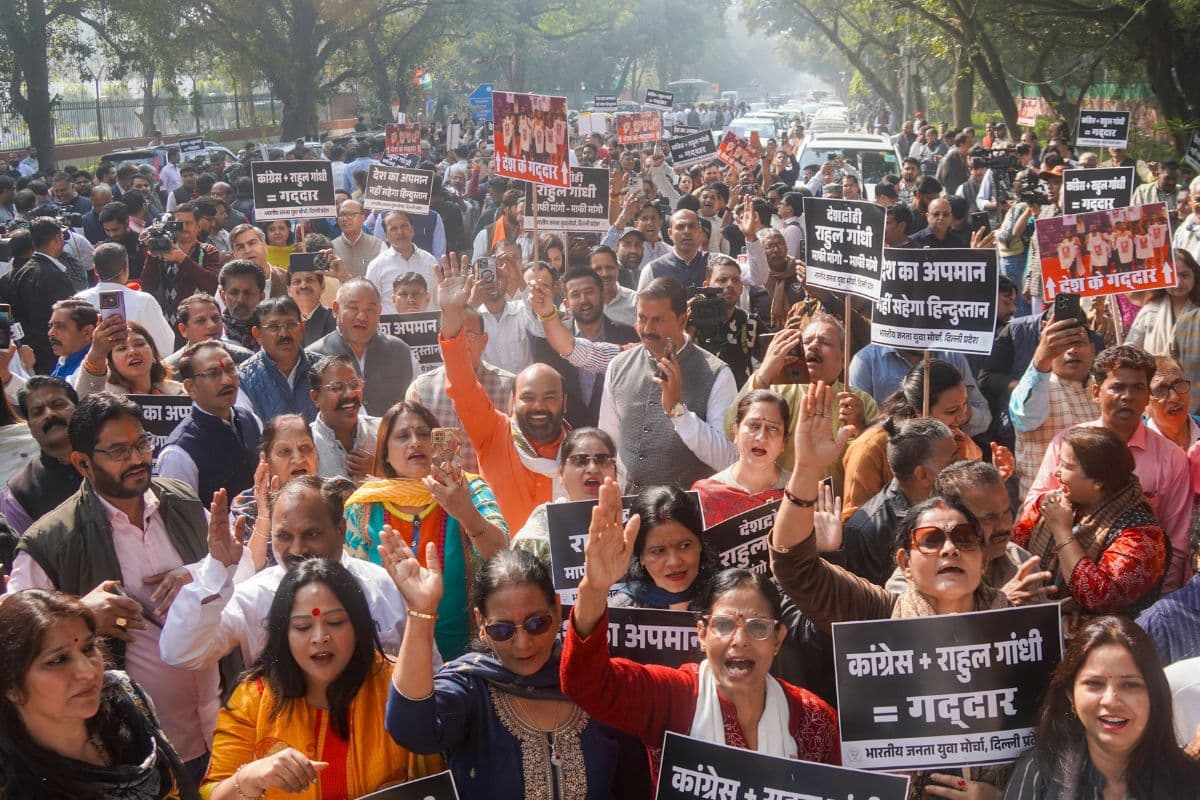 कांग्रेस और BJP कार्यकर्ताओं के बीच झड़प, जमकर पत्थरबाजी, 4 आरोपियों को 5 दिन की कस्टडी