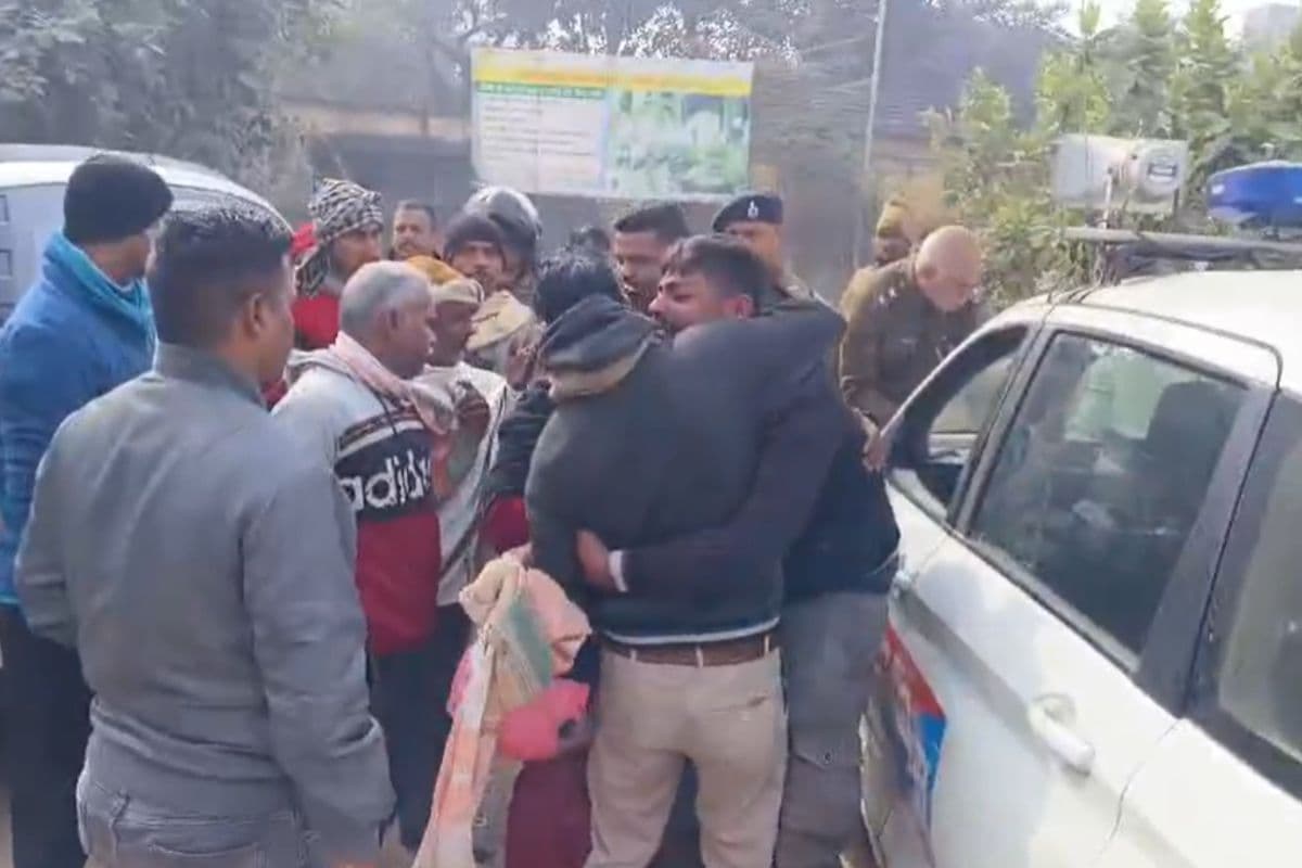 बक्सर में भीषण सड़क हादसा, एक ही परिवार के चार लोगों की दर्दनाक मौत, कार के उड़े परखच्चे