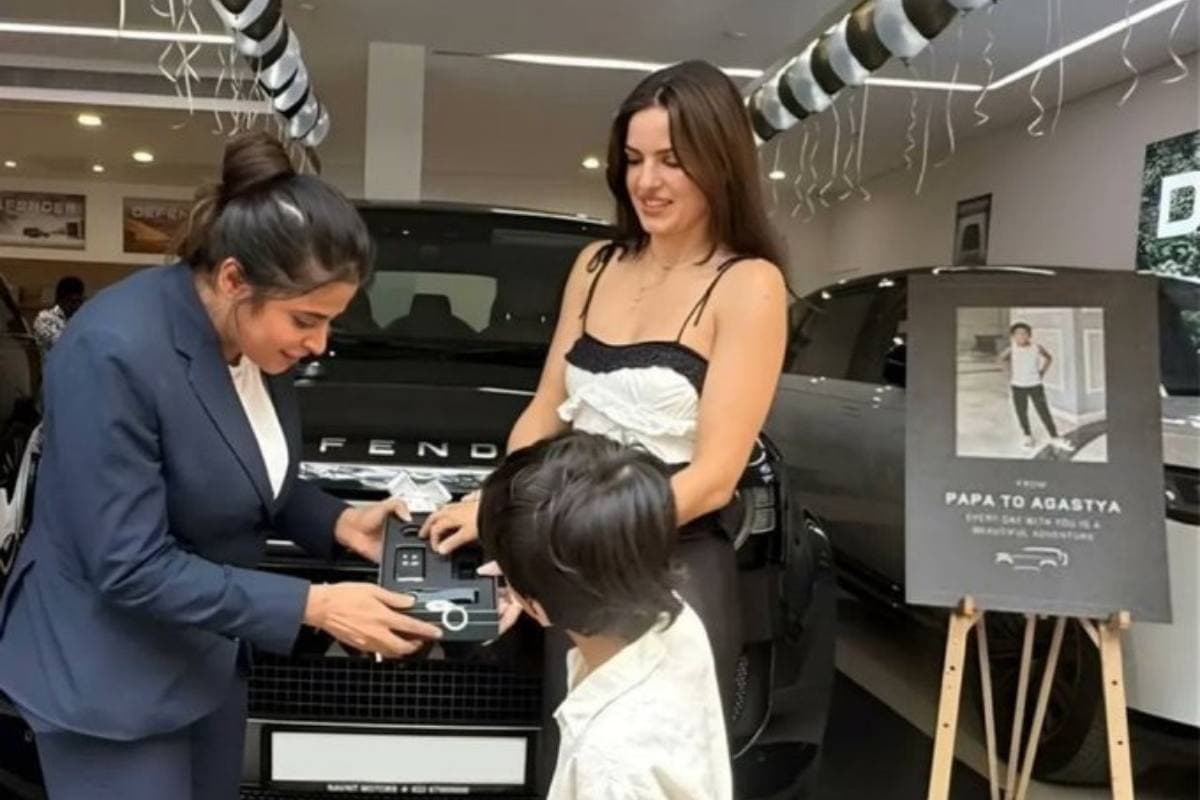 हार्दिक पांड्या ने बेटे को गिफ्ट की 4 करोड़ की कार, एक्स वाइफ नताशा भी दिखीं