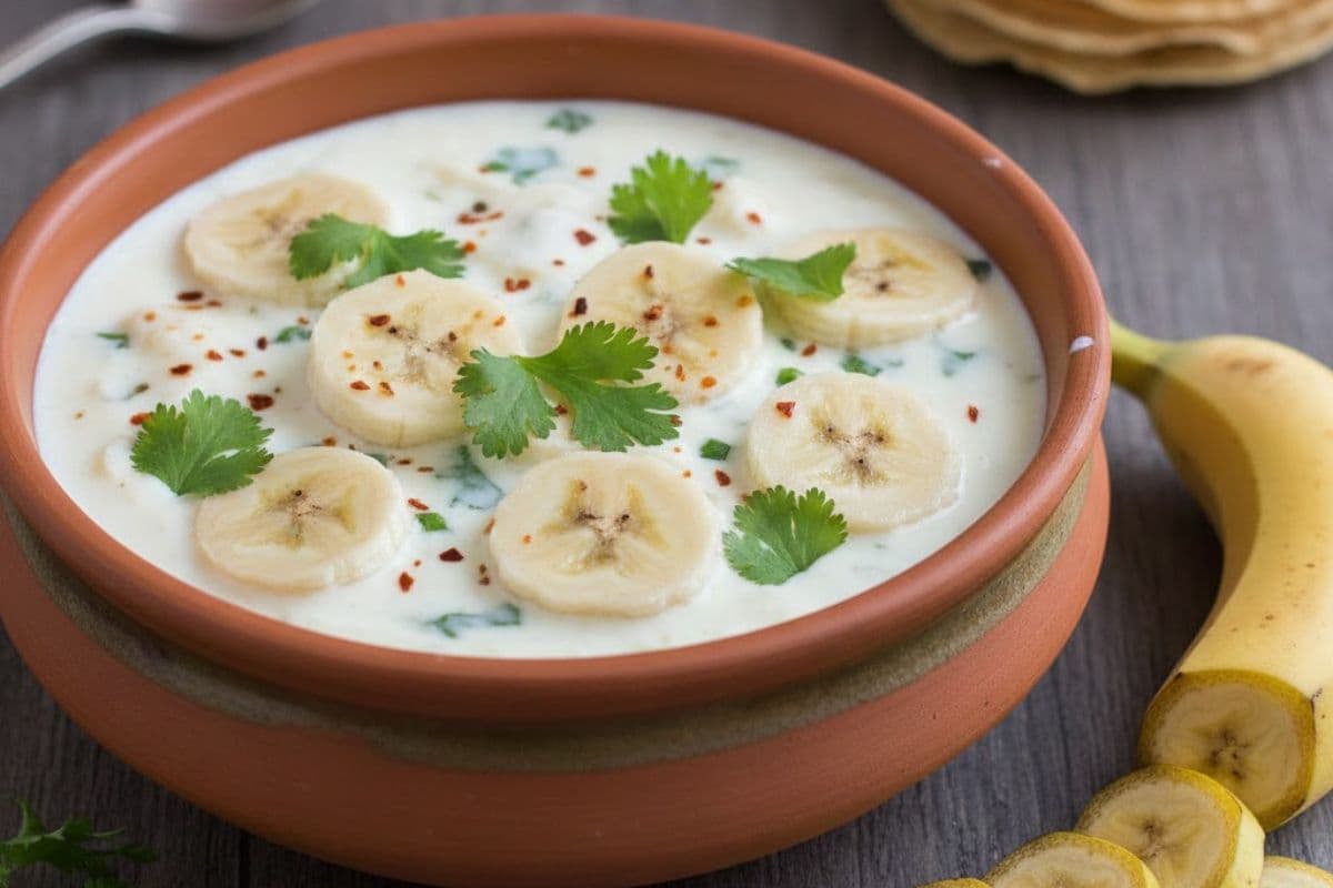 होली पर इस रेसिपी से बनाएं केले का रायता, खाकर बच्चों का खिल उठेगा चेहरा