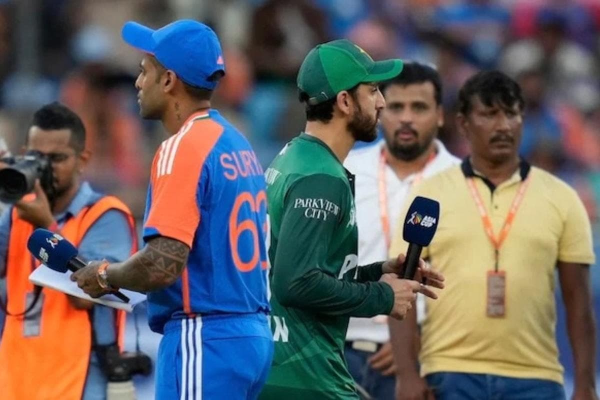 T20 World Cup 2026: पाकिस्तान नहीं खेलेगा तो भी टीम इंडिया को जाना होगा श्रीलंका, वरना हो जाएगा नुकसान