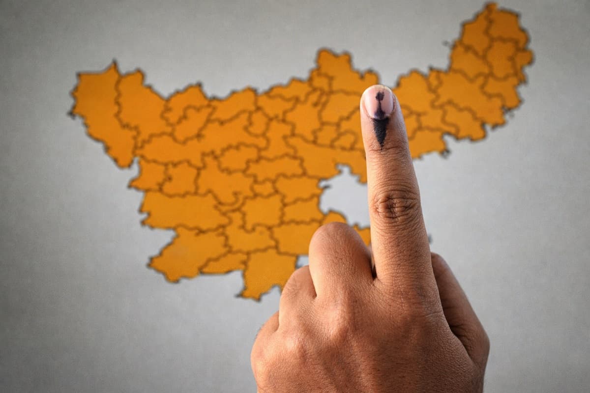 धनबाद में कहीं जीत की हैट्रिक, कहीं टूटा तिलिस्म