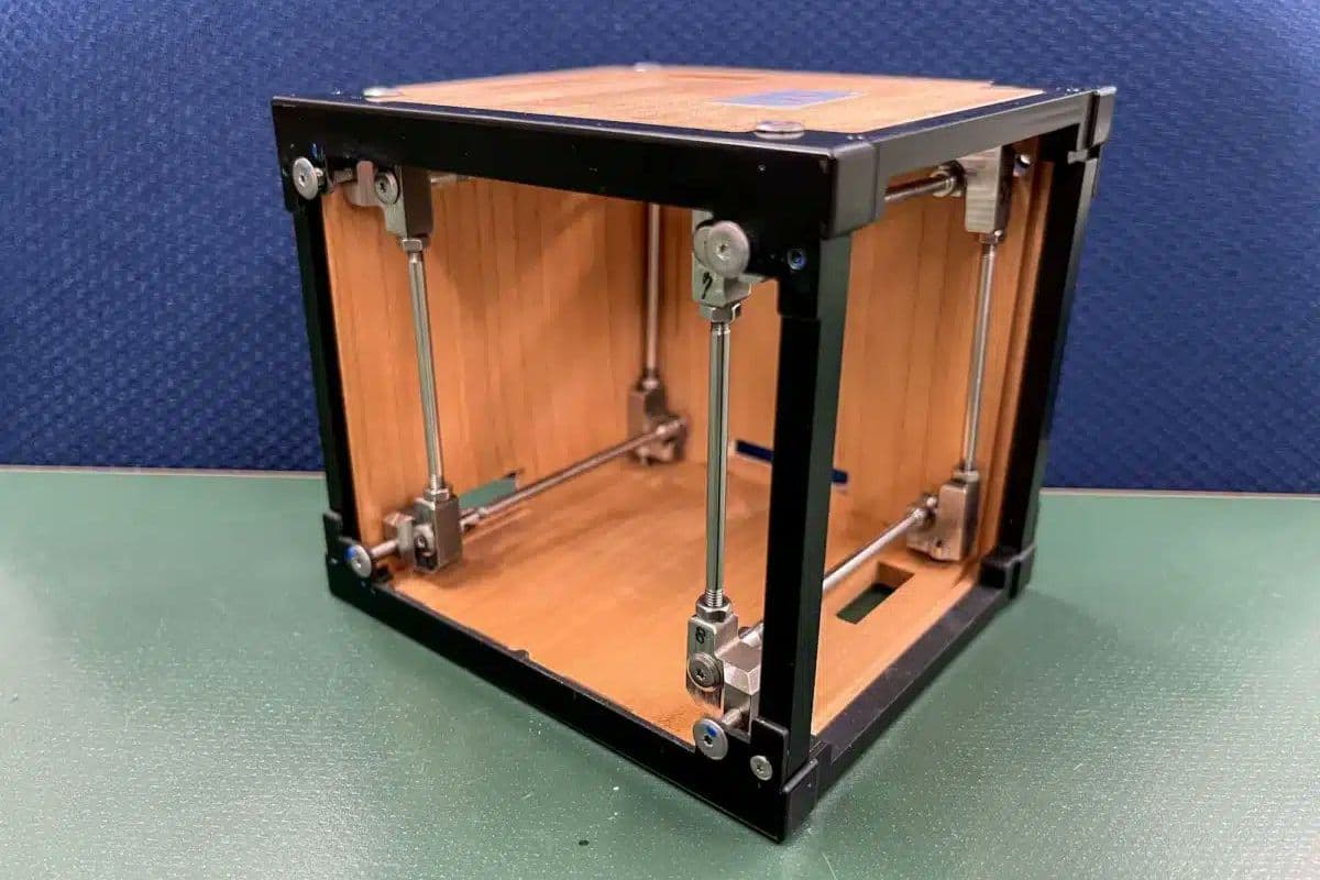 जापान ने बनाया दुनिया का पहला लकड़ी का सैटेलाइट, बिना कील-हथौड़े के हुआ तैयार