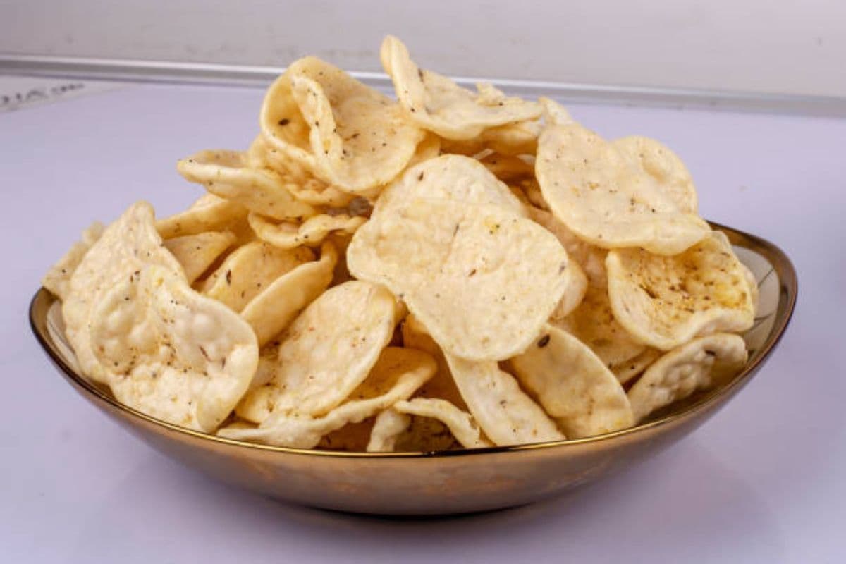 स्वाद के भरपूर जीरा पूरी के साथ बढ़ाएं चाय की चुस्की का मजा